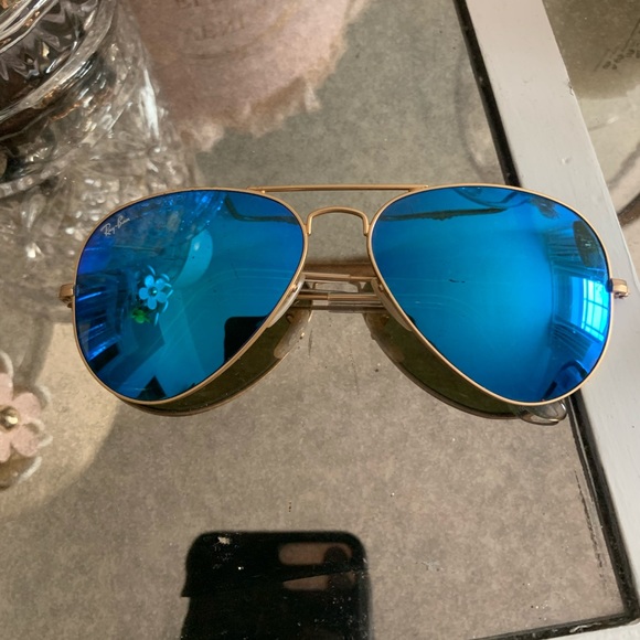 Blue reflective ray ban sunglasses - Picture 2 of 5